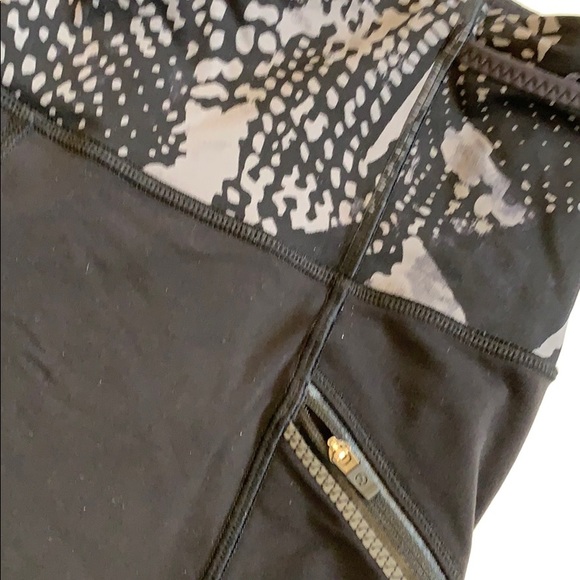 Lululemon run tight 7/8 length - Picture 4 of 6